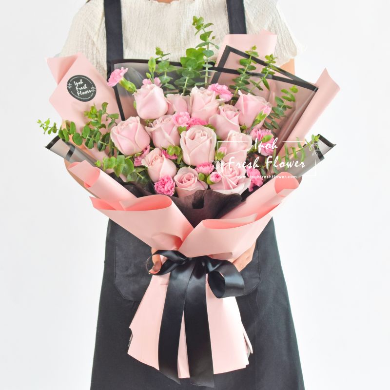 Black Pink Roses Bouquet| Fresh Flower Delivery