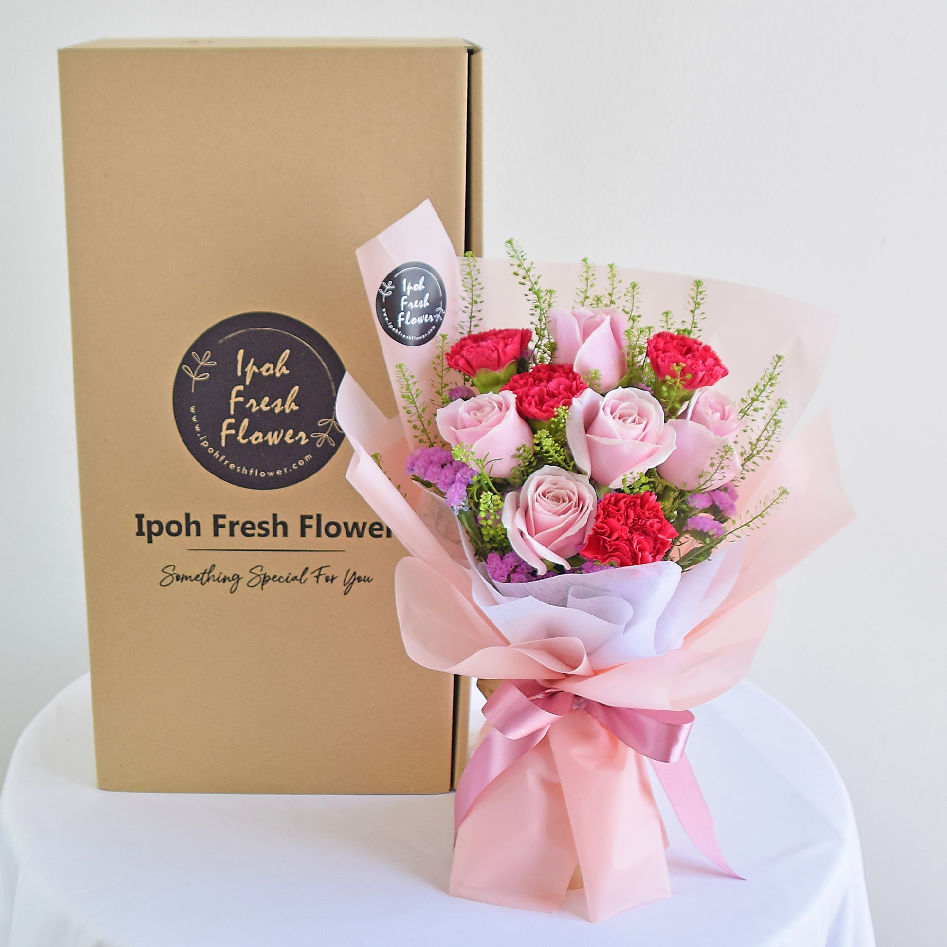 Caroline| Carnation Fresh Flower Bouquet