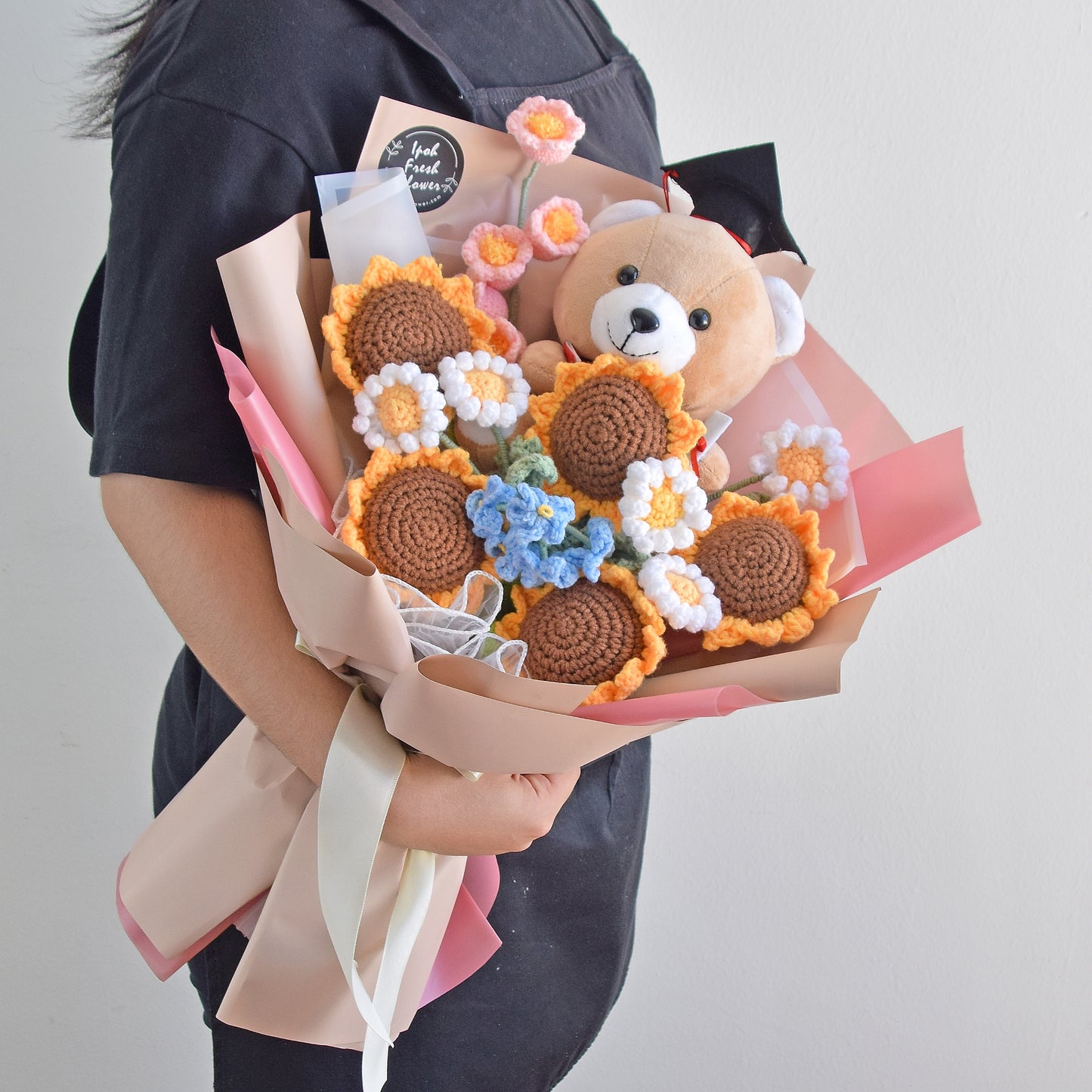 Dean's List Graduation Crochet Flower Bouquet| Graduation Gift Delivery
