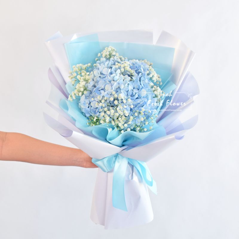 Dreamy| Hydrangea with baby breath Flower Bouquet