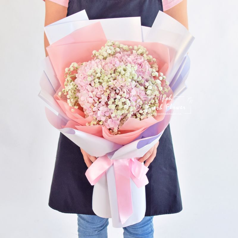 Dreamy| Hydrangea with baby breath Flower Bouquet