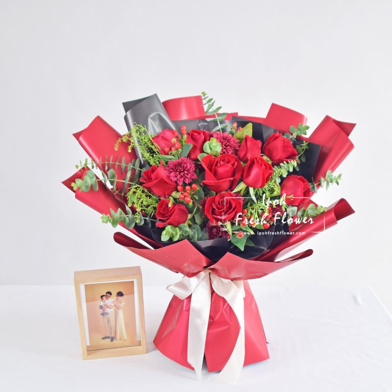 Sayang Photo Frame Gift Bundle| Fresh Flower Same Day Delivery Ipoh