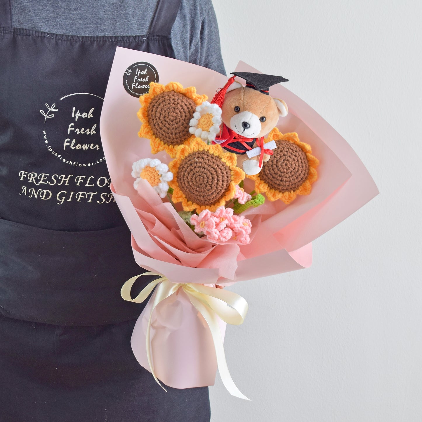 Gabby Graduation Crochet Flower Bouquet| Graduation Gift Delivery