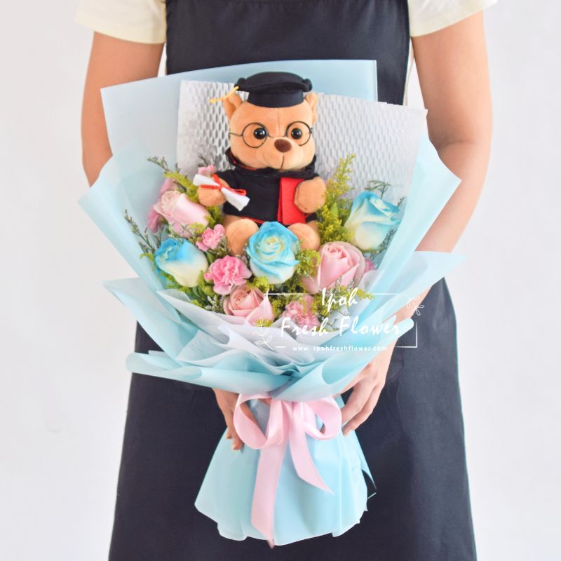 Harrington| Graduation Bouquet| Graduation Gift Delivery