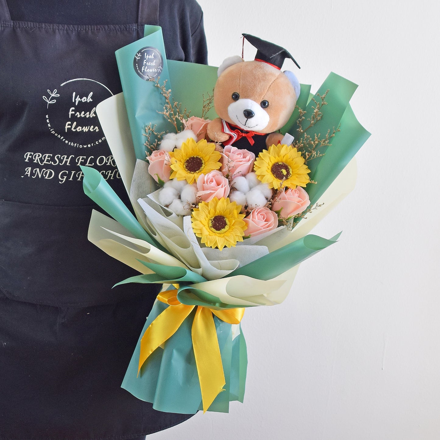 Honor Grad Soap Flowers Graduation Bouquet| Graduation Gift Delivery