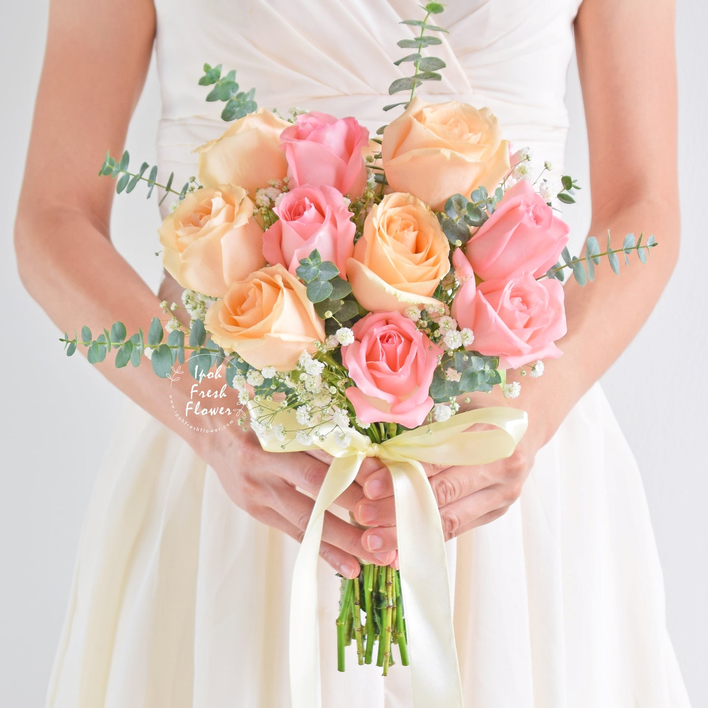 Leslie Bridal Bouquet| Personalized wedding & ROM flowers
