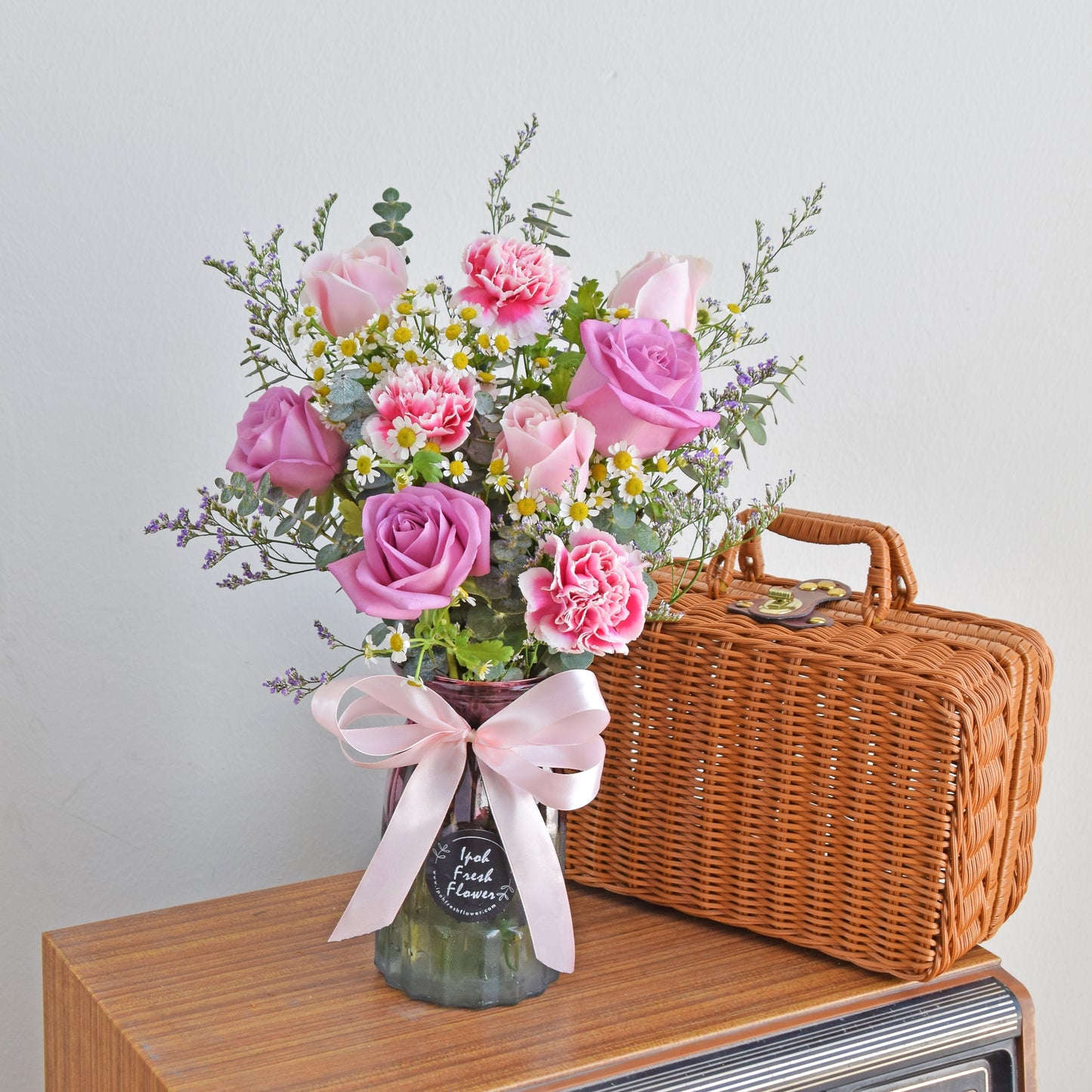 Lovely Day Vase Arrangement| Fresh Flower In A Vase