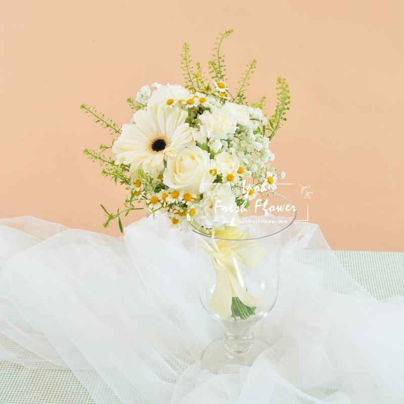 Nora Bridesmaid Bouquet| Flower Bouquet For Wedding & ROM