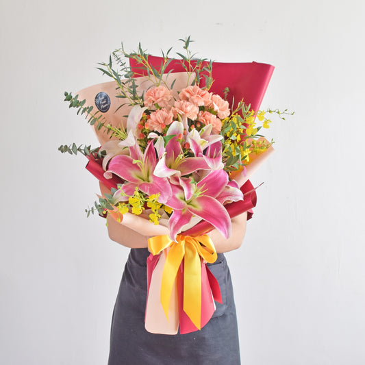 Serafin| Deluxe Fresh Flower Bouquet| Same Day Delivery