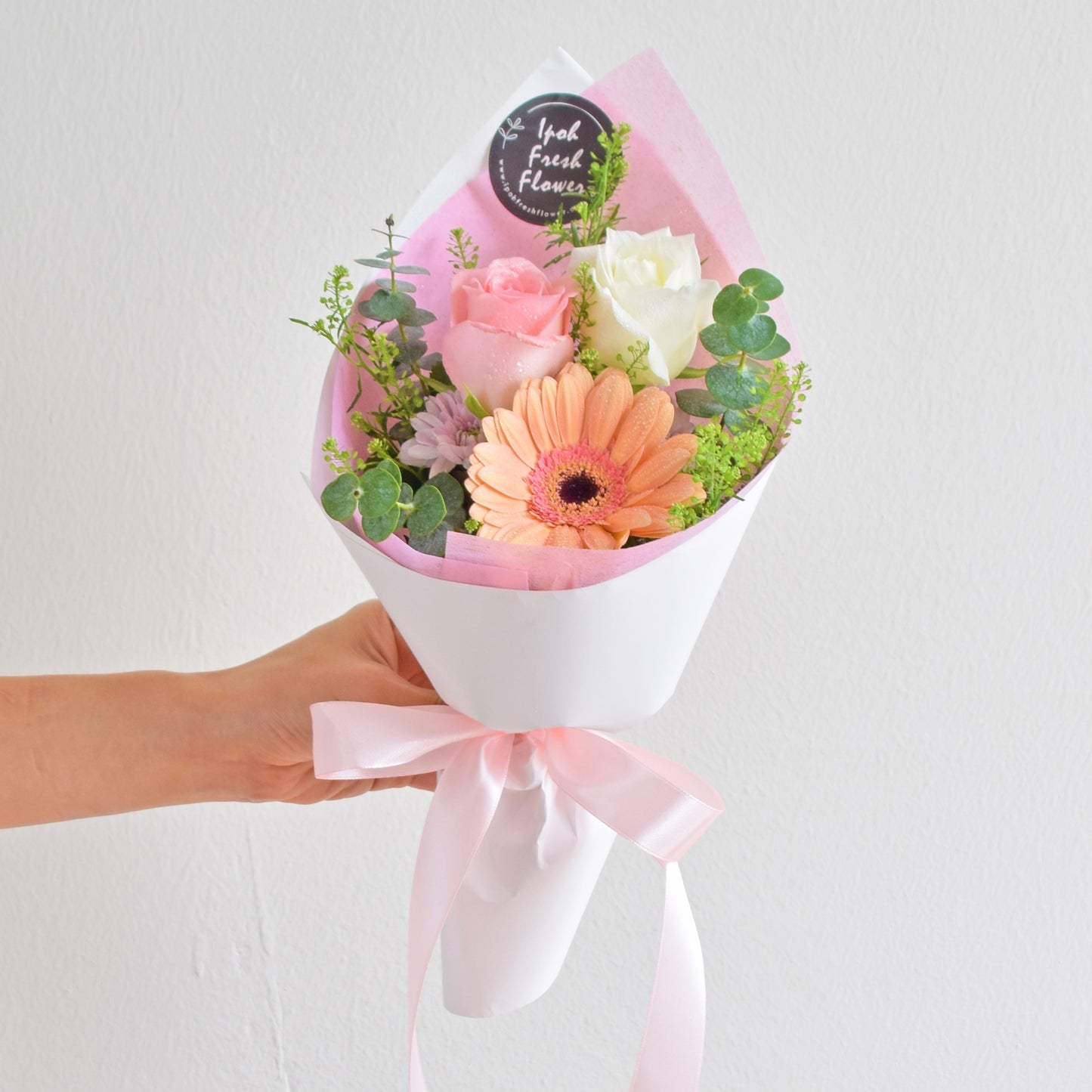 Vivian| Fresh Flower Bouquet Delivery| Breast Cancel Awareness Special Bouquet