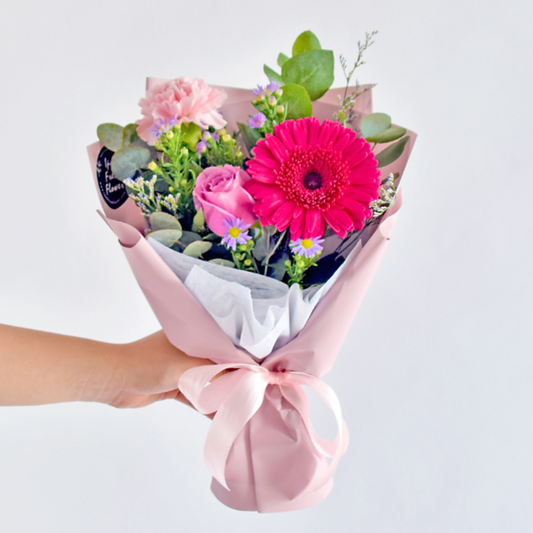 Yukki| Petite Fresh Flower Bouquet| Same Day Delivery