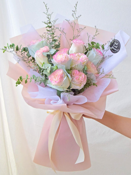 Aurora Rose Bouquet| Premium Fresh Flower Bouquet