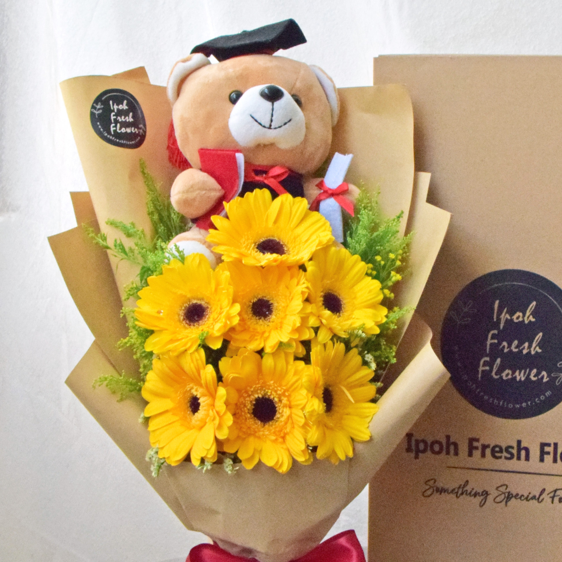 Gladness Graduation Bouquet| Graduation Gift Delivery