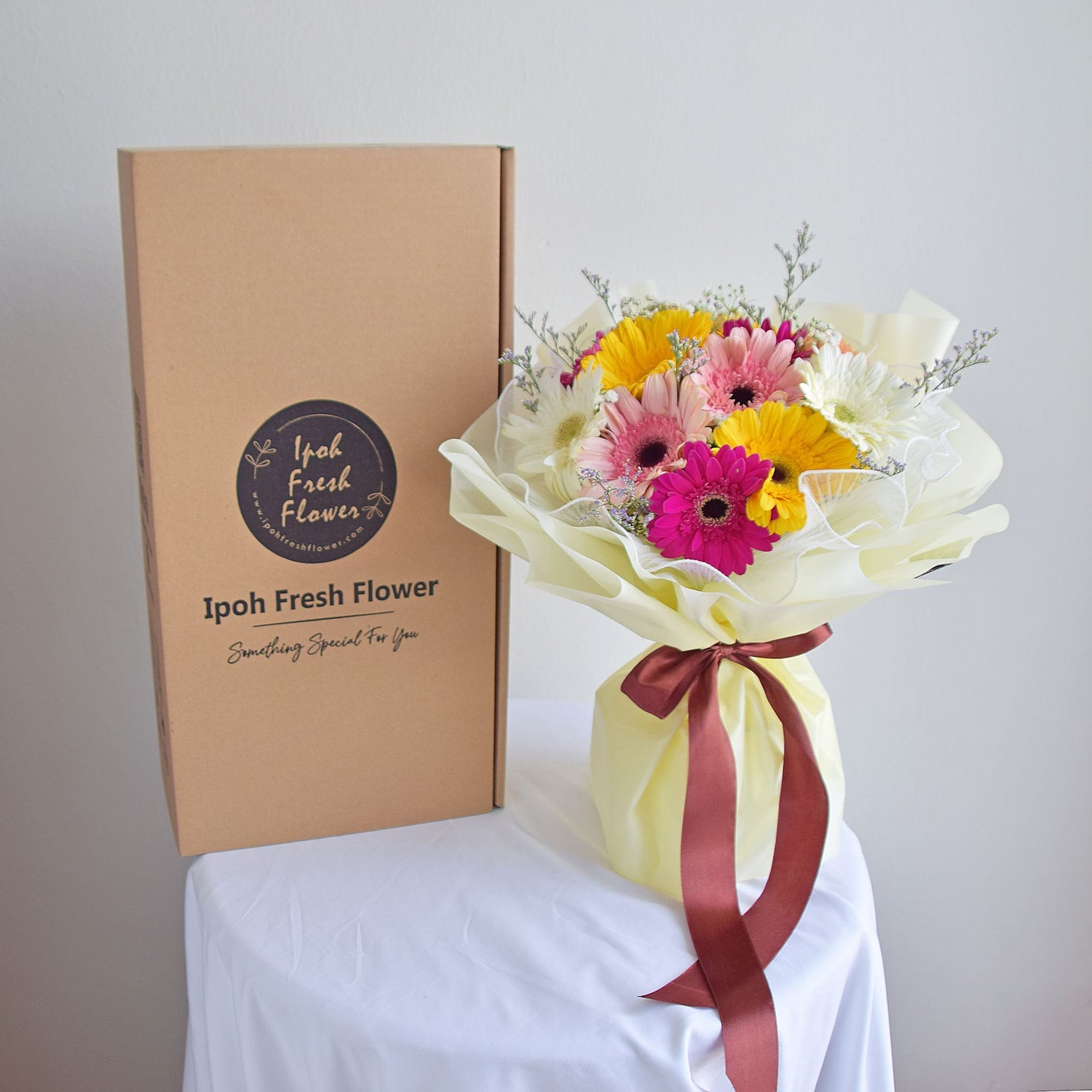 Happy Vibrant| Colourful Daisy Fresh Flower Bouquet Delivery