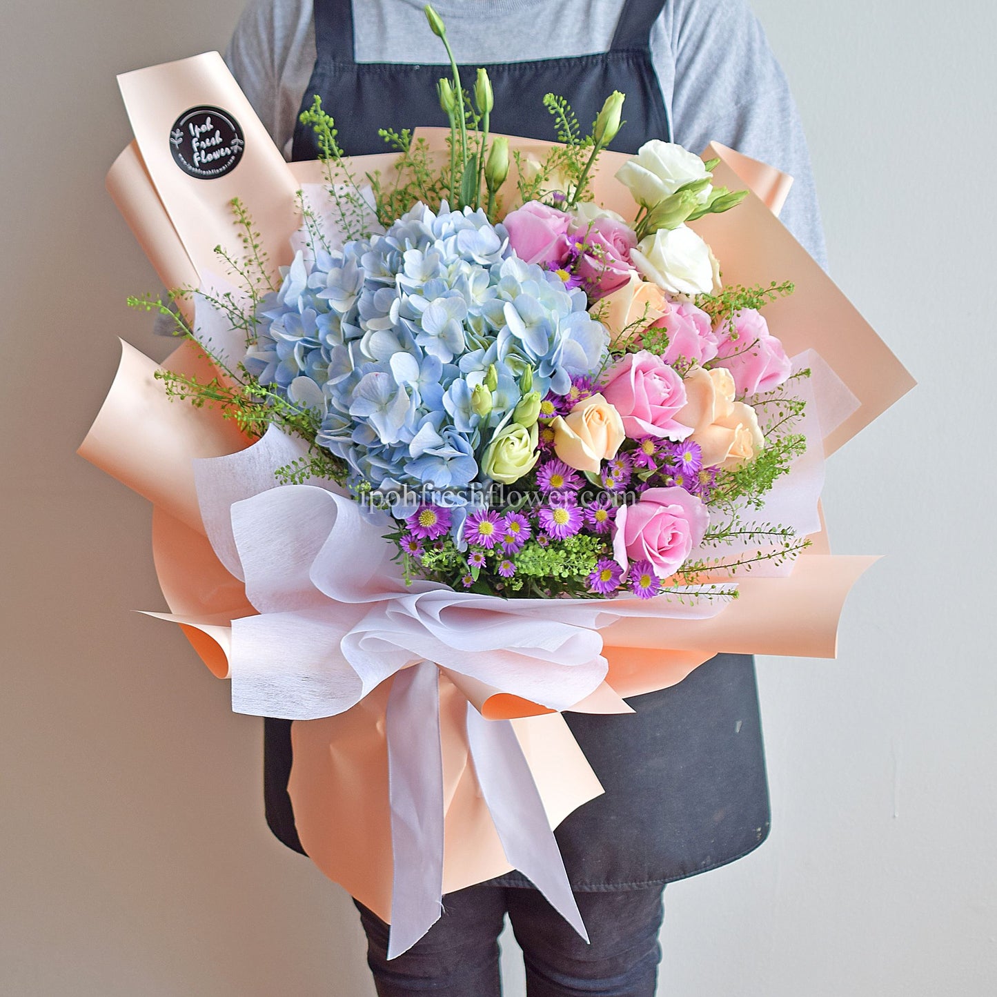 Madelyn| Hydrangea Fresh Flower Bouquet Delivery