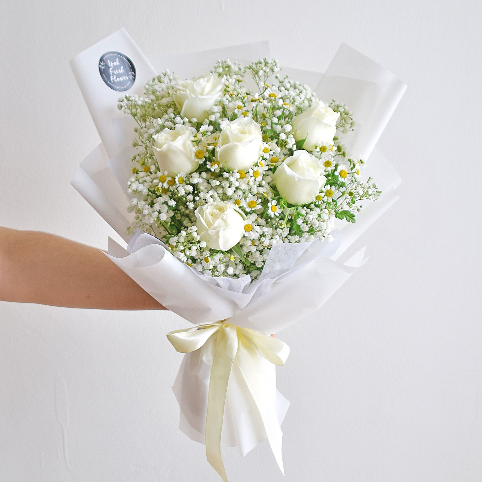 White Romance| Roses With Baby Breath Bouquet| Fresh Flower Delivery