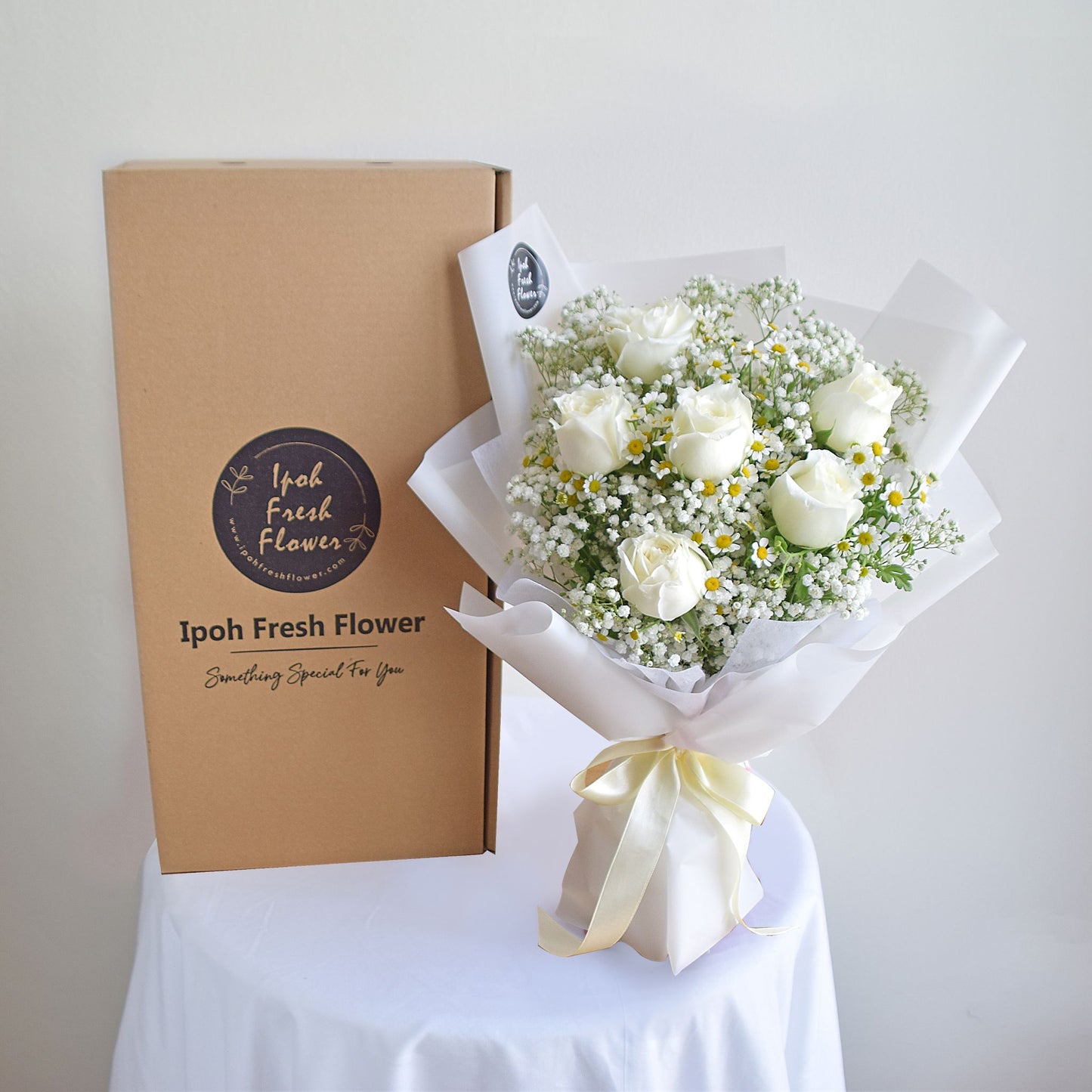 White Romance| Roses With Baby Breath Bouquet| Fresh Flower Delivery