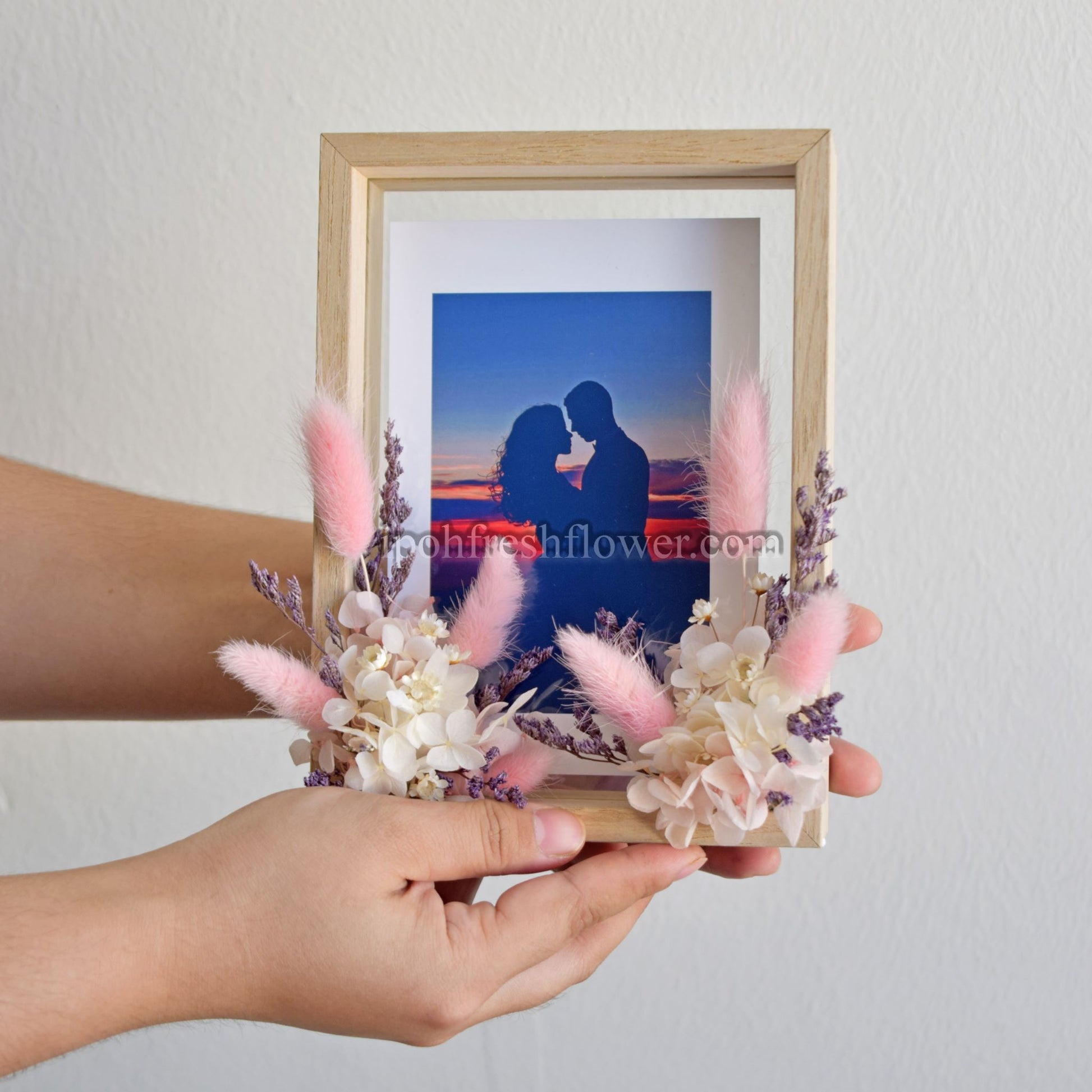 Yvonne Preserved Photo Flowers Frame
