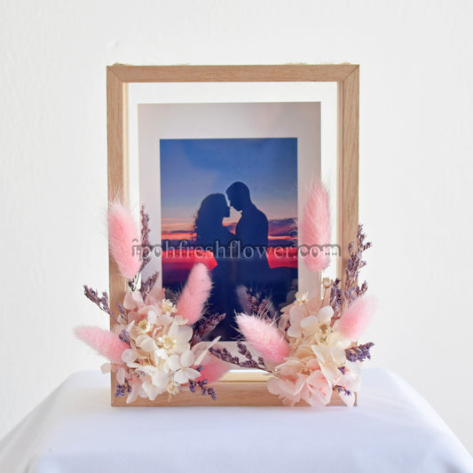 Yvonne Preserved Photo Flowers Frame