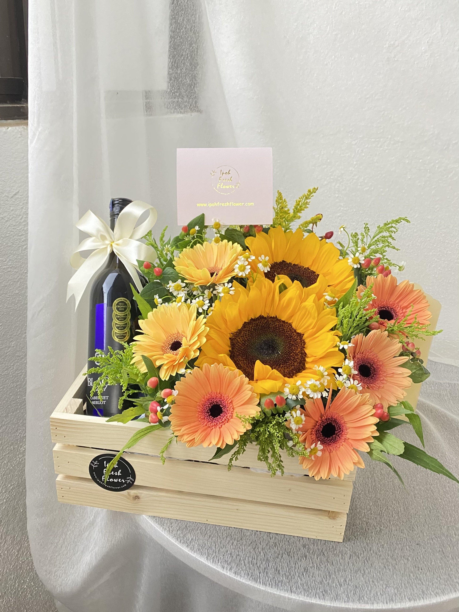 Wine Box Treasure| Fresh Flower Bloom Box