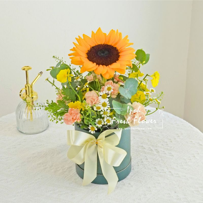 Alison| Fresh Flower Bloom Box| Same Day Delivery Perak Ipoh