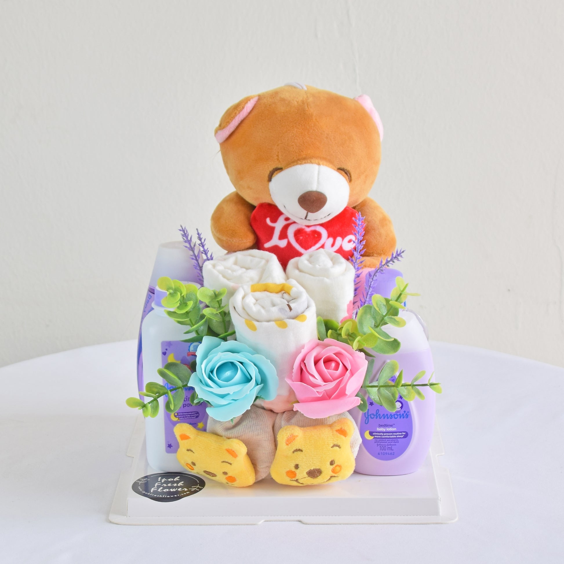 Baby bear gift box| New Born Baby Gift and Hamper Delivery