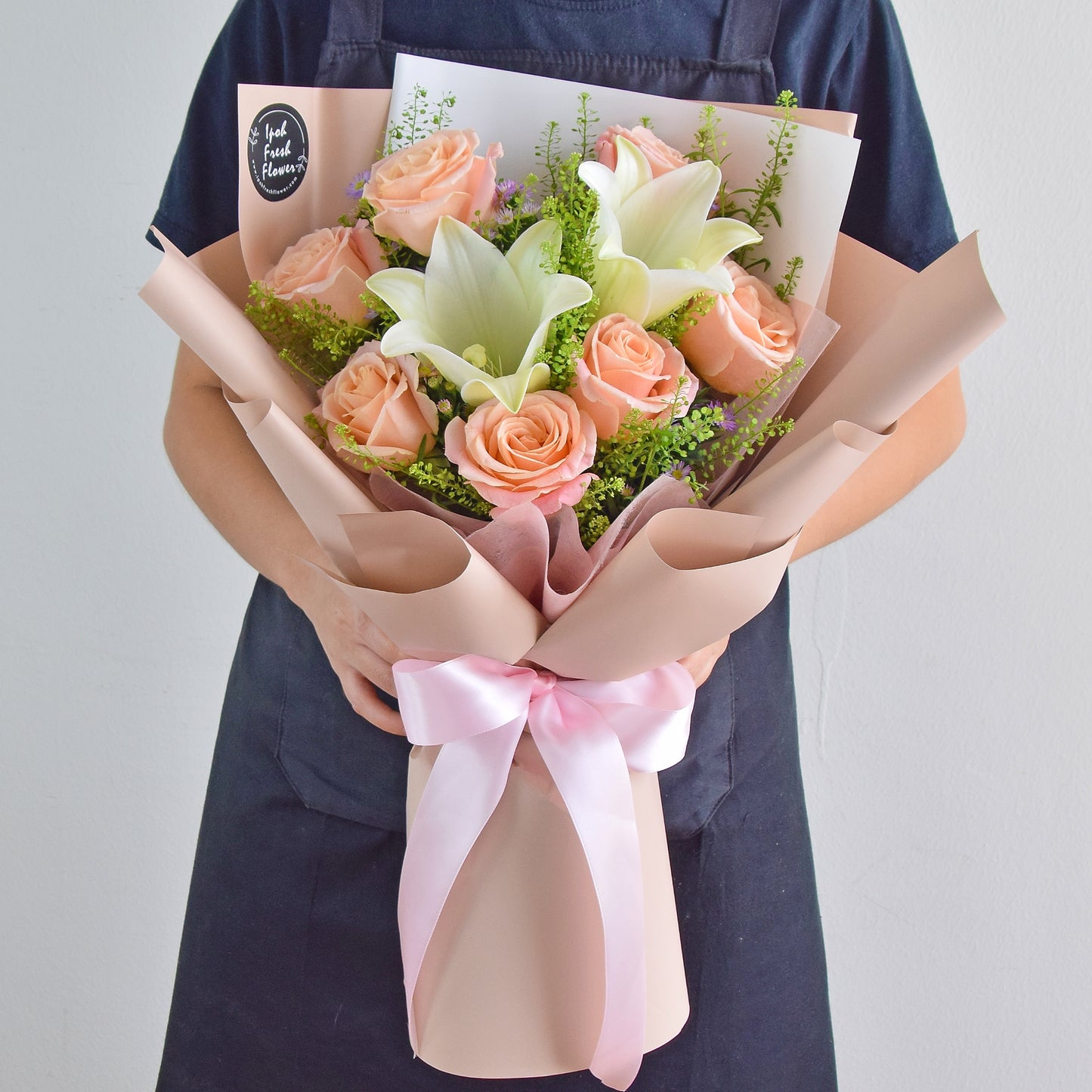 Carmelia| Lilies & Roses Fresh Flower Bouquet