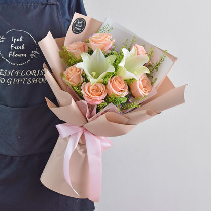 Carmelia| Lilies & Roses Fresh Flower Bouquet