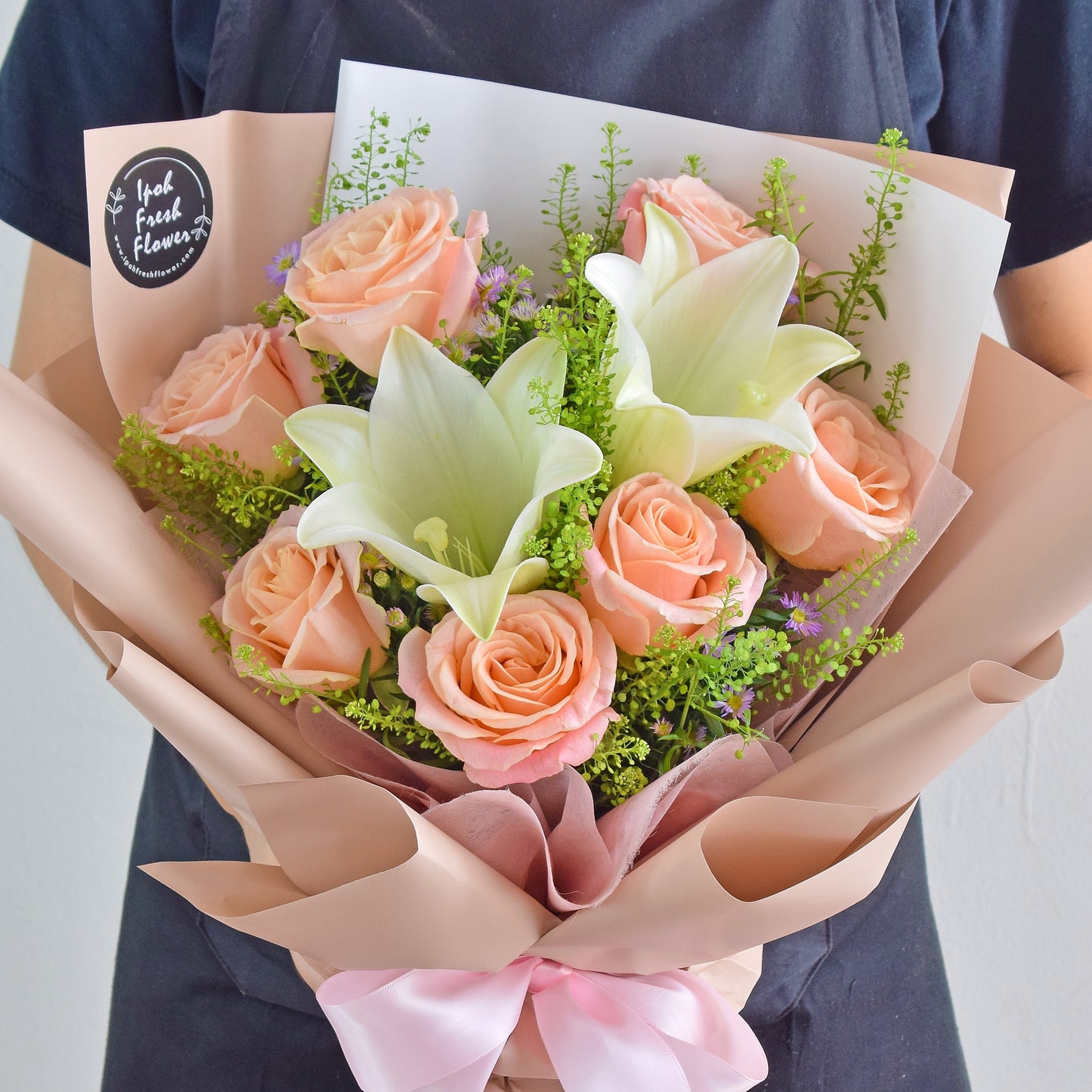 Carmelia| Lilies & Roses Fresh Flower Bouquet