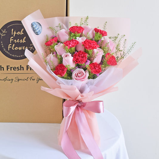 Caroline| Carnation Fresh Flower Bouquet