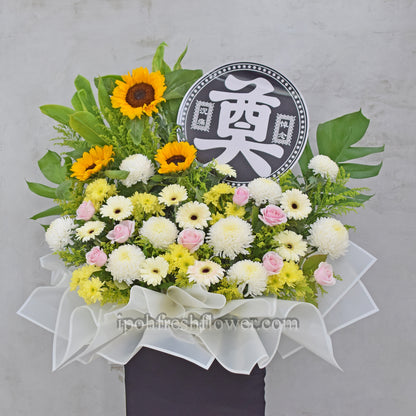 Condolence Wreaths & Funeral Flower Stand B4
