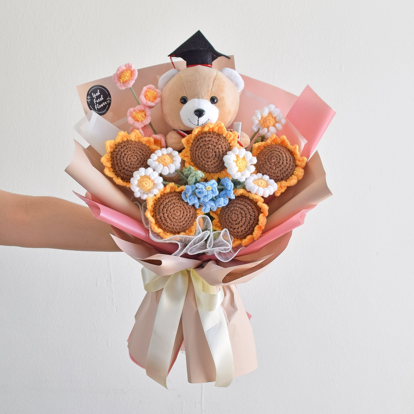Dean's List Graduation Crochet Flower Bouquet| Graduation Gift Delivery