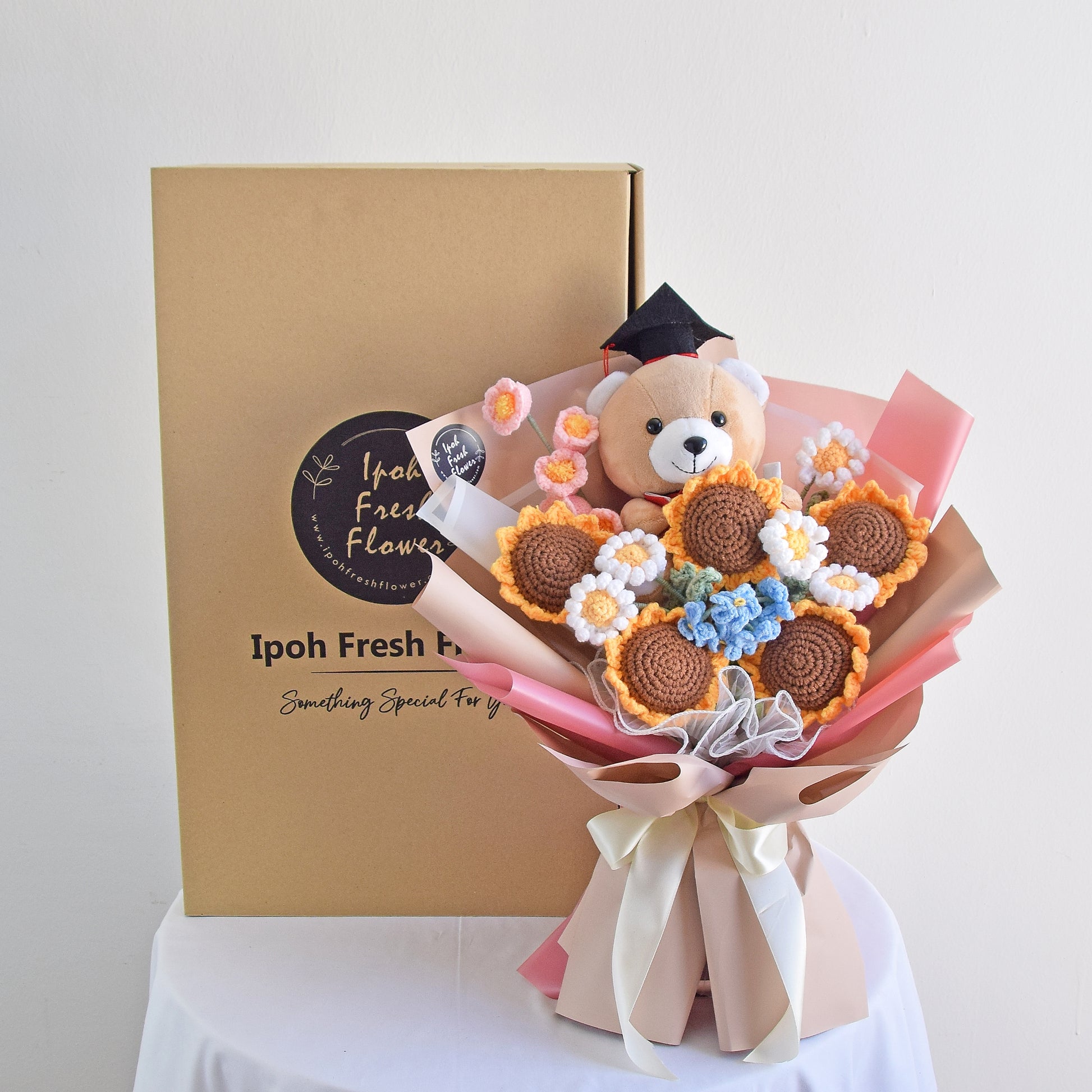 Dean's List Graduation Crochet Flower Bouquet| Graduation Gift Delivery
