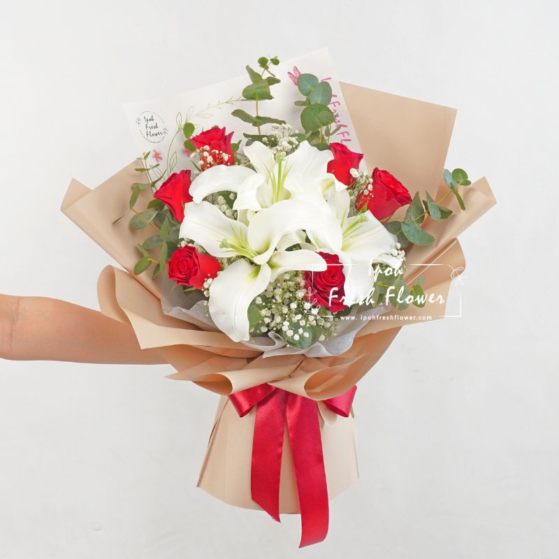 Delightful| Lilies Fresh Flower Bouquet