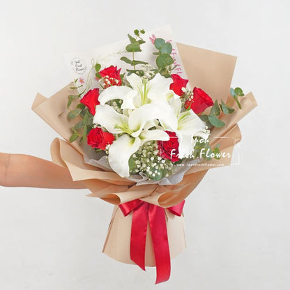 Delightful| Lilies Fresh Flower Bouquet