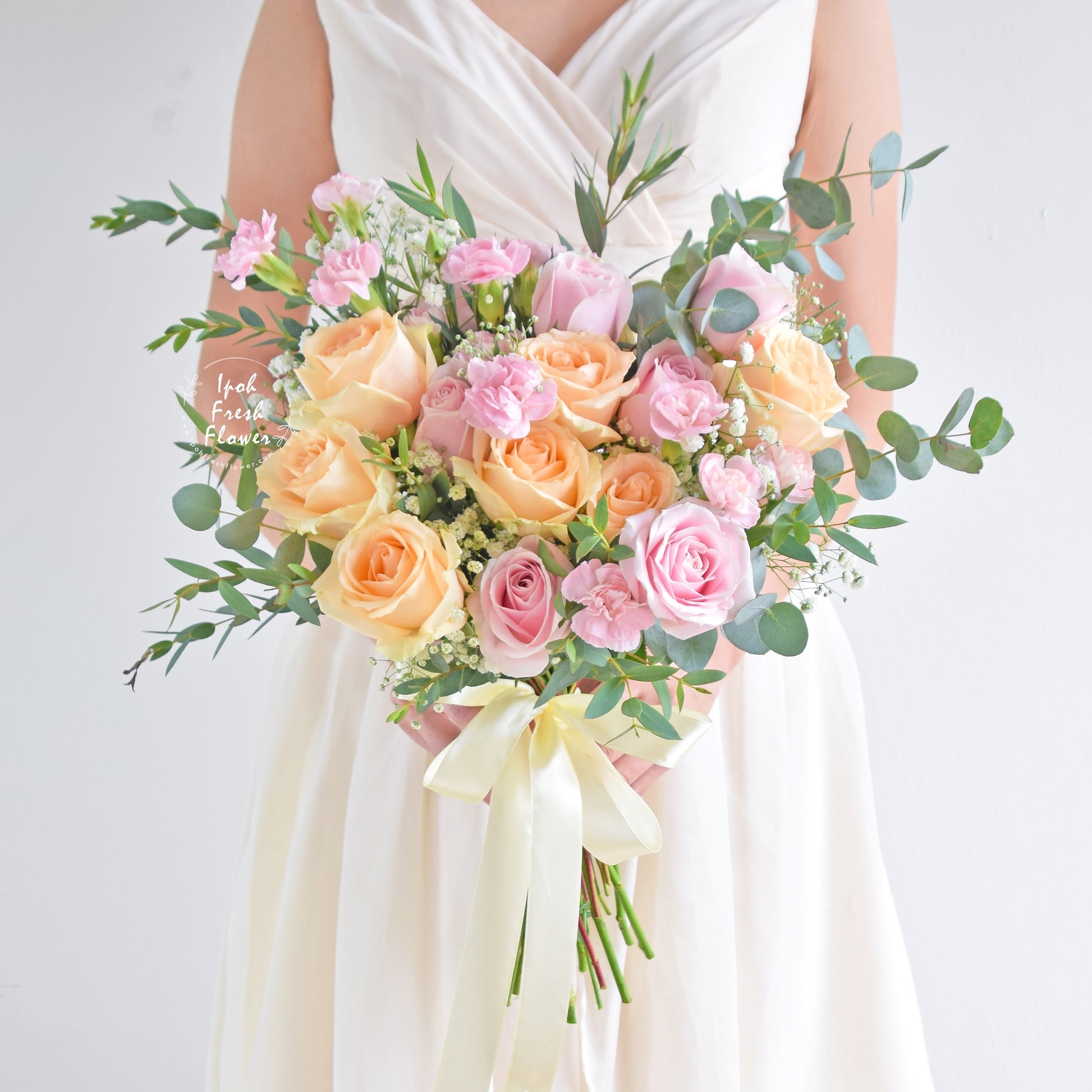Eloise bridal bouquet| Personalized wedding & ROM flower bouquet