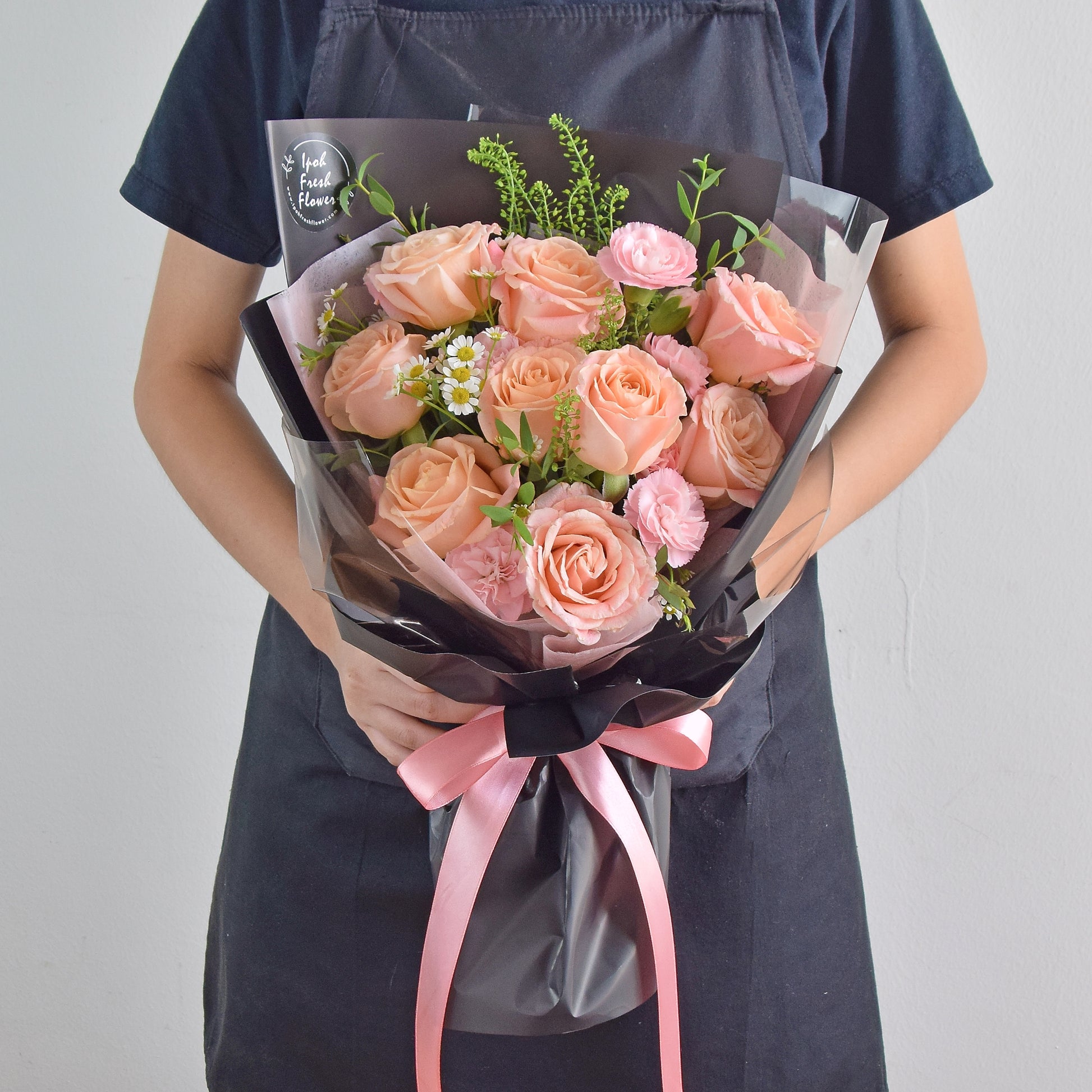 Layla Roses Bouquet| Fresh Flower Delivery