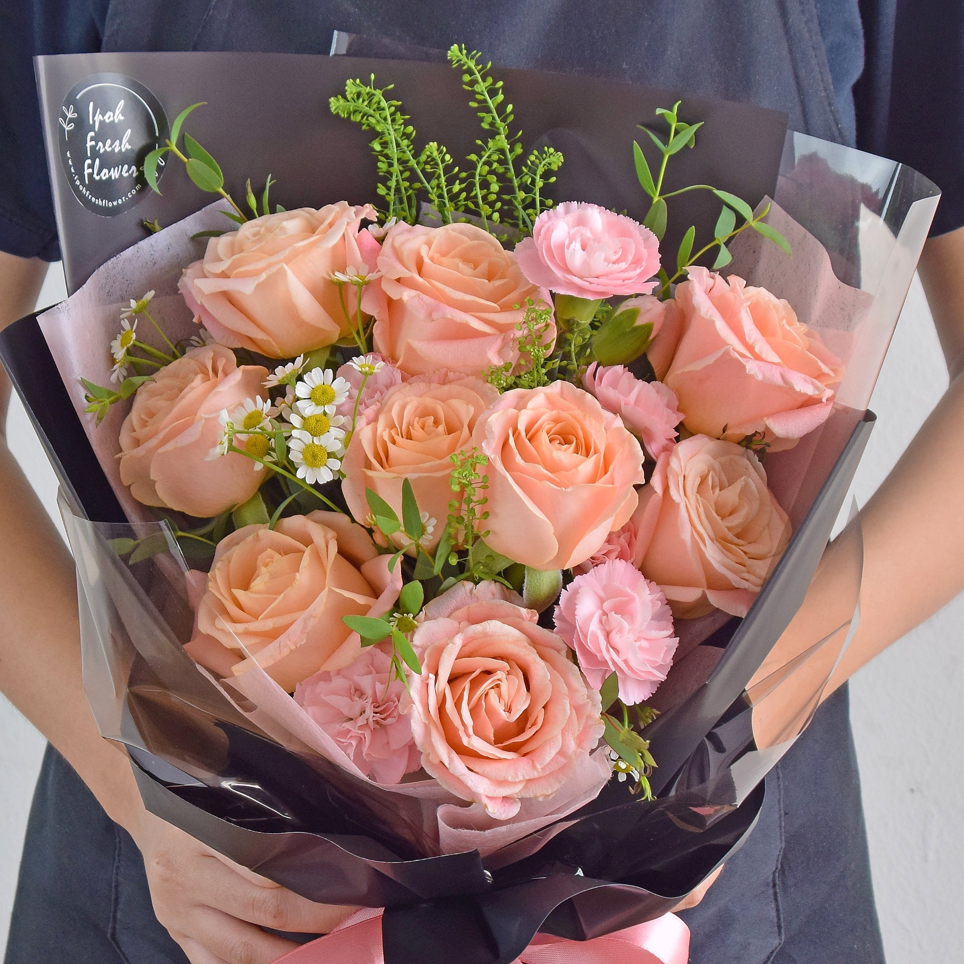 Layla Roses Bouquet| Fresh Flower Delivery