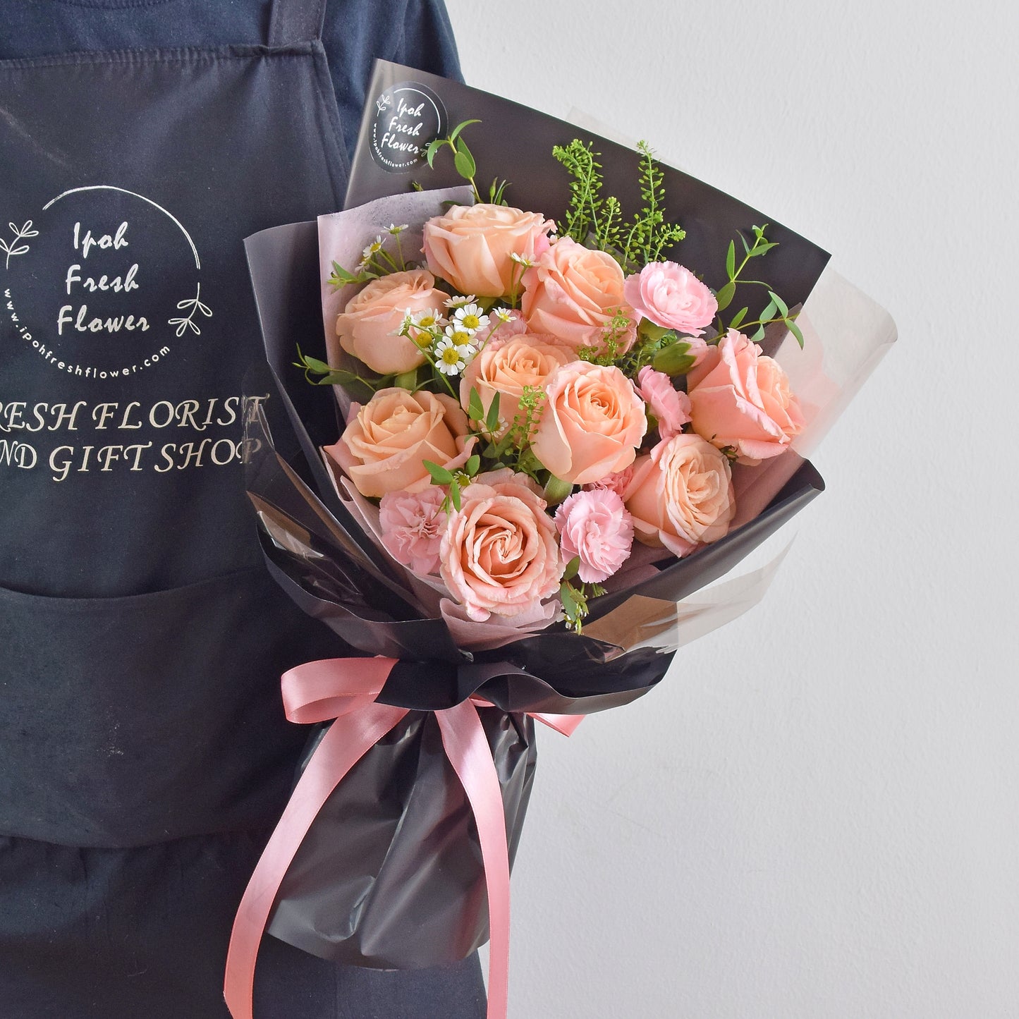 Layla Roses Bouquet| Fresh Flower Delivery