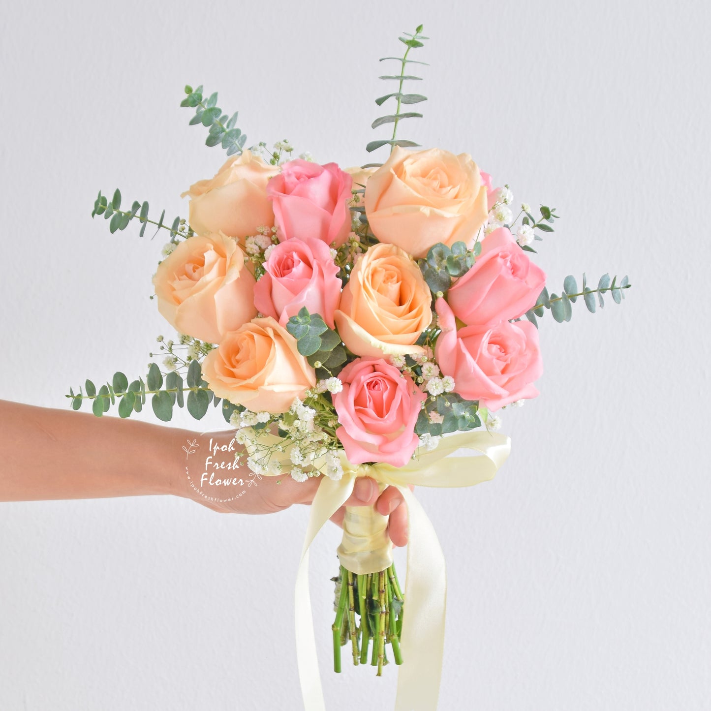 Leslie Bridal Bouquet| Personalized wedding & ROM flowers