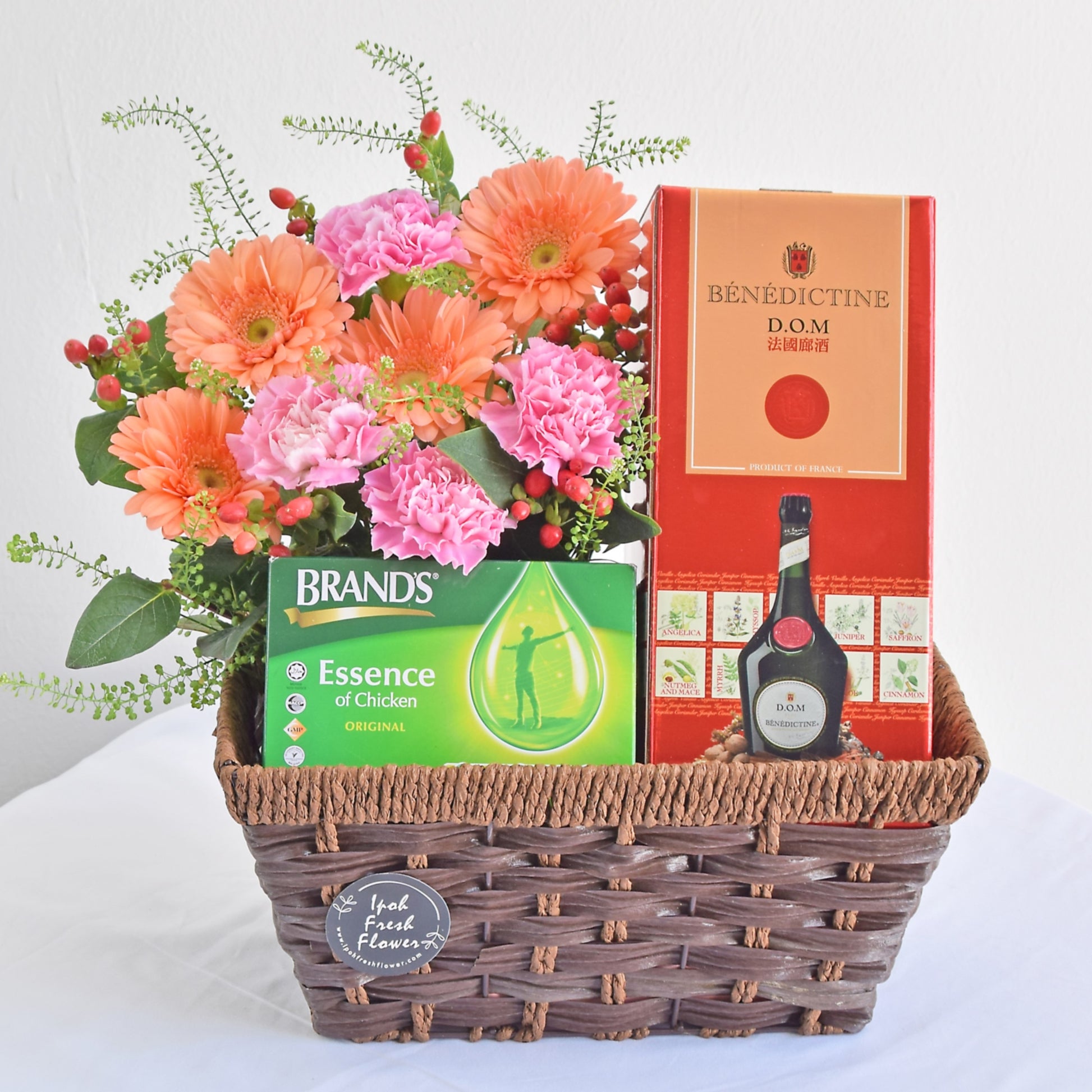 New mum treasure| New Born Baby Gift and Hamper Delivery 