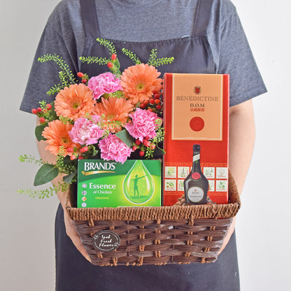 New mum treasure| New Born Baby Gift and Hamper Delivery 