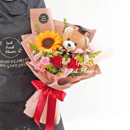 New Chapter| Graduation Bouquet| Graduation Gift Delivery Ipoh
