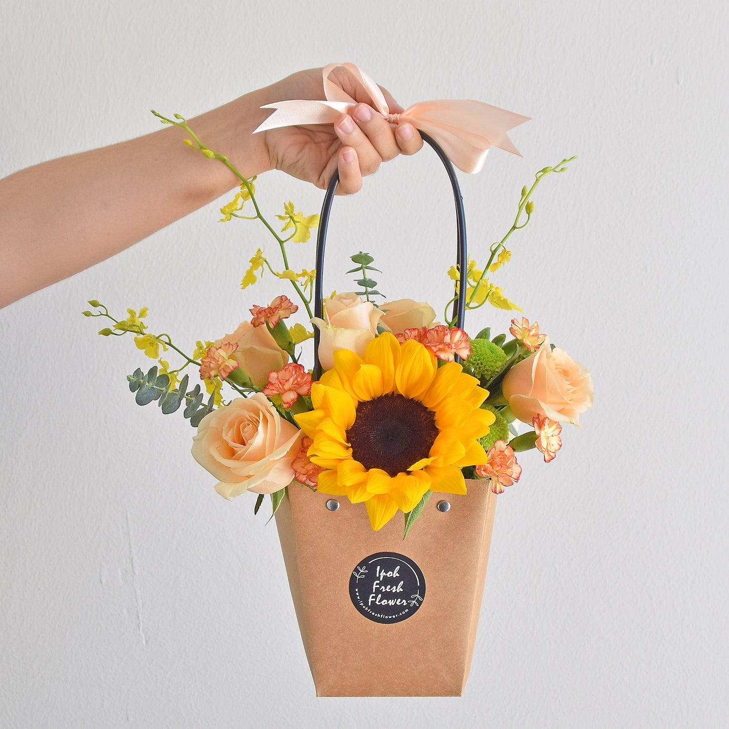Peachy sunshine |Fresh Flower Basket Delivery