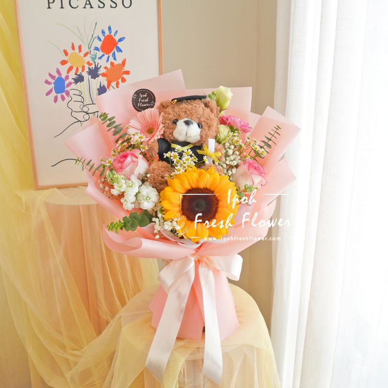 Pink Award| Graduation Bouquet| Graduation Gift Same Day Delivery Ipoh