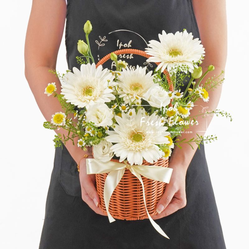 Pureness| Fresh Flower Basket