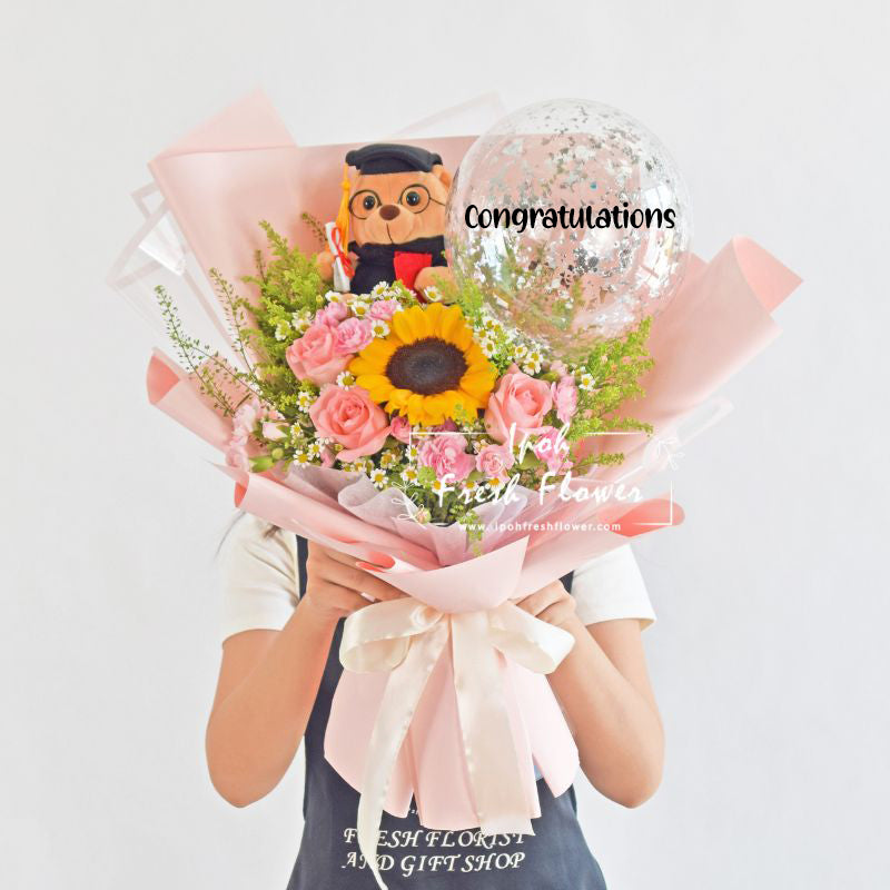 Queensford| Graduation Bouquet| Graduation Gift Delivery