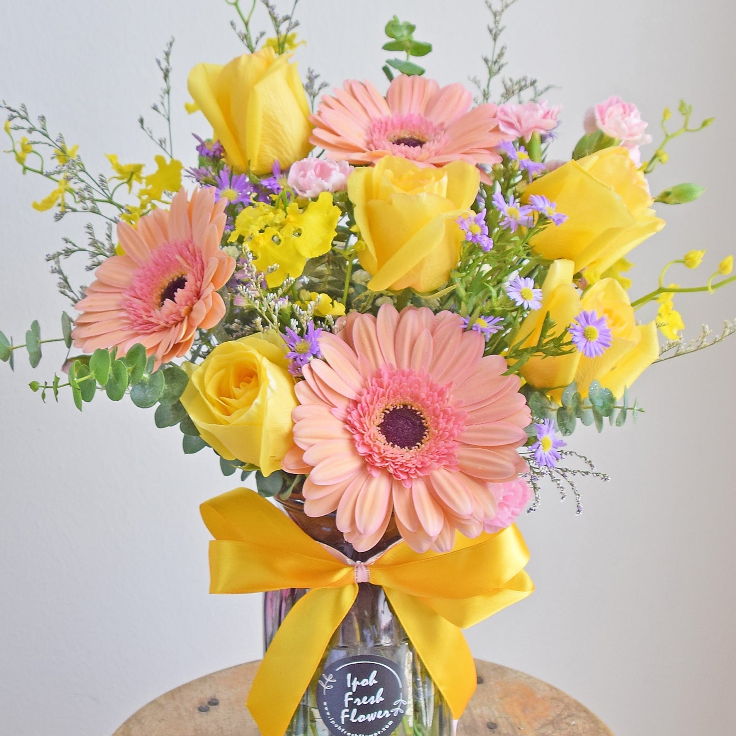 Raphael| Fresh Flower Vase Arrangement| Same Day Delivery