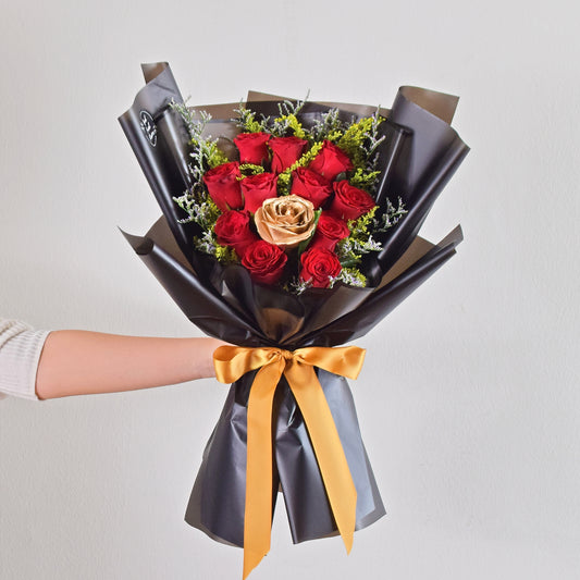 Sparkling Gold Roses| Roses Bouquet| Fresh Flower Delivery