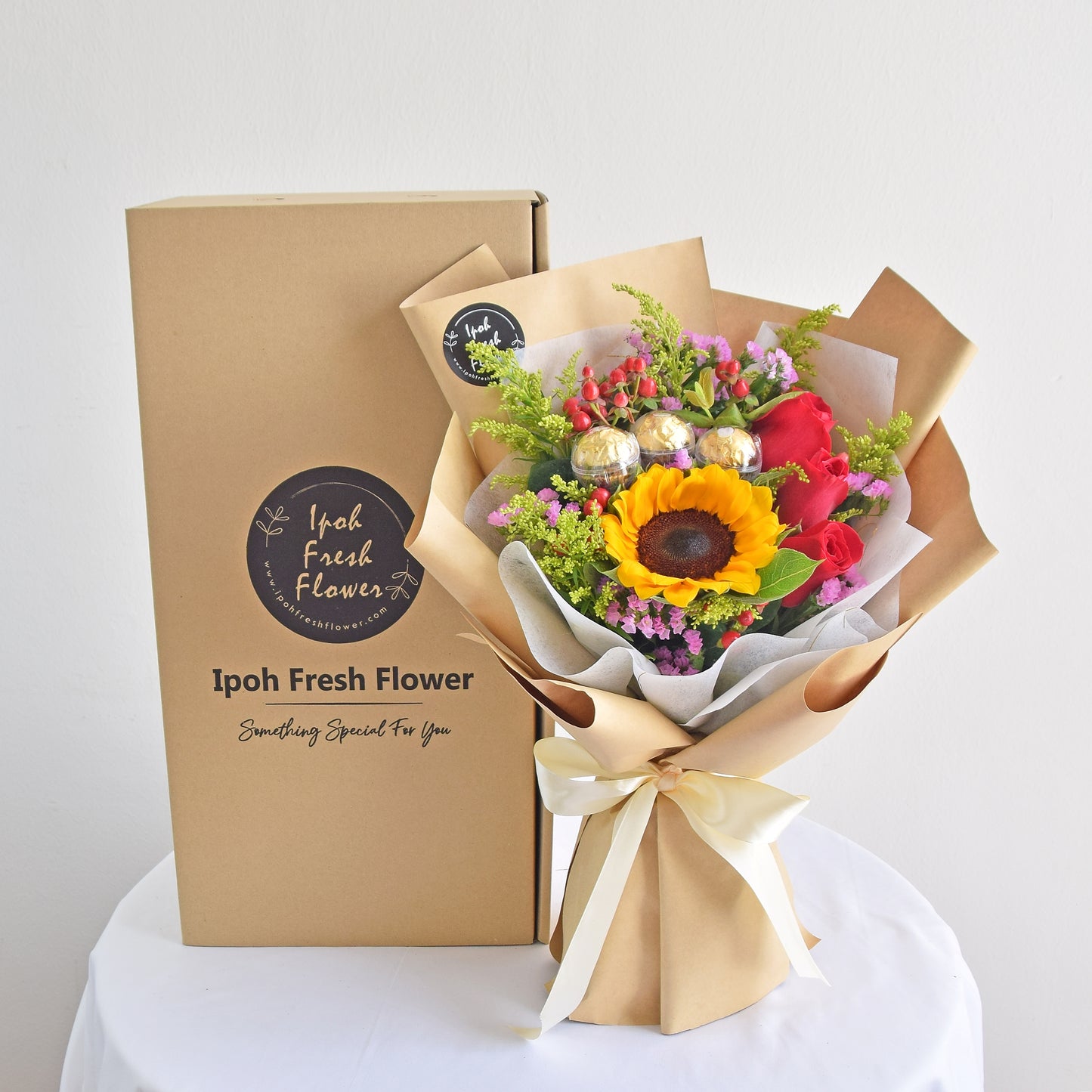 Summer Glow| sunflowers & rose bouqet